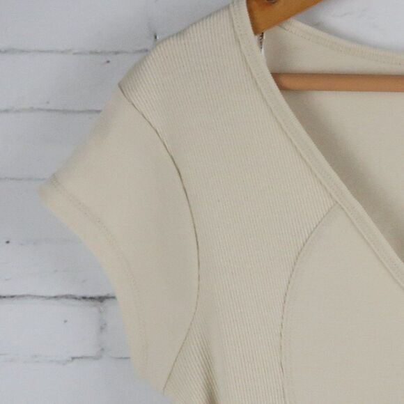 ENERGIE TAN V NECK CAP SLEEVE COTTON T SHIRT SIZE XL NWT - Picture 6 of 9